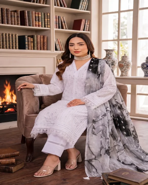 Make_new_picture_2K_202608230206 (1) ChicZiba Kumash Luxury Embroidered Lawn 3-Piece Suit – Design 94, Vol 22